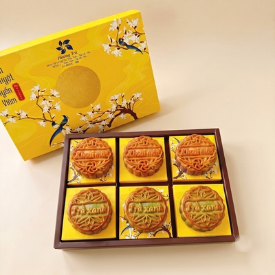 Hộp quà 6 bánh trung thu khoai môn trứng muối, trà xanh trứng muối