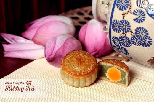 Mâm cỗ Trung thu chay: ba vị xanh, tím, vàng